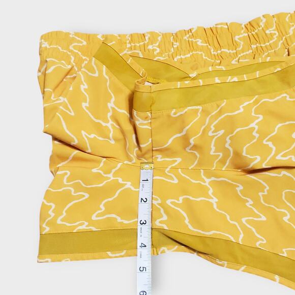 Athleta Printed Mesh Racer Run Short 4" Yellow Small Athleisure Casual Active - Picture 8 of 8